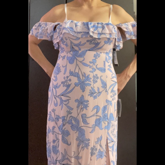 LULU’S Maxi Dress - Picture 4 of 15